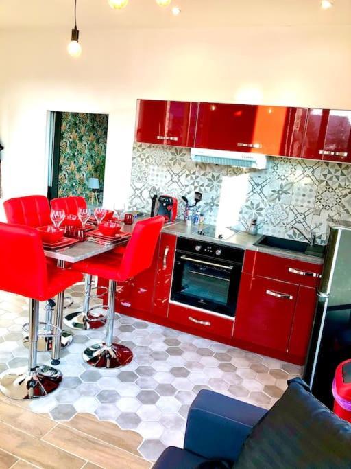 Le Led Room,Centre Ville Place De Parking Gratuite Санс Екстериор снимка